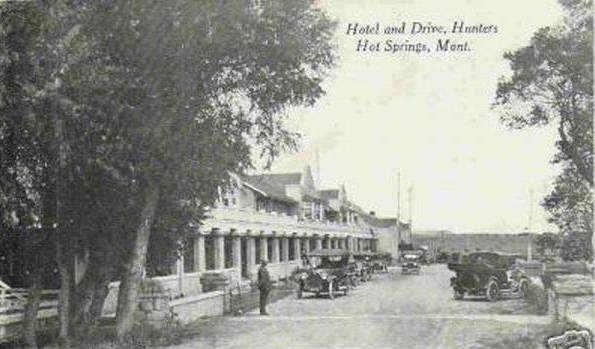 Dakota Hotel facing east